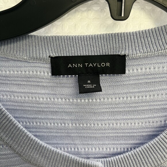 Ann Taylor Women’s Blue 70% Silk Cardigan Sweater Medium Classic Spring - Picture 7 of 9